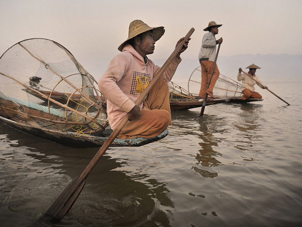 1.PESCADORES EN EL LAGO INLE I