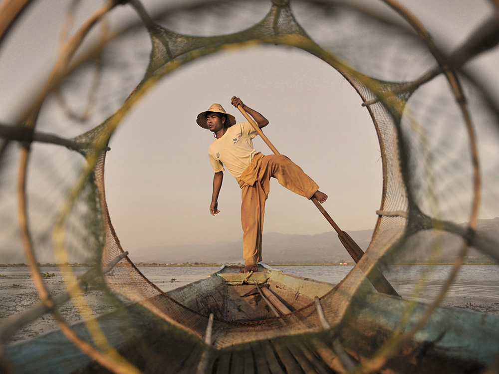 3.PESCADORES EN EL LAGO INLE III